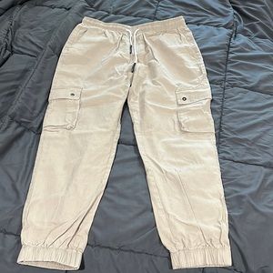 Men’s Medium lightweight SHEIN pants. Medium. New.